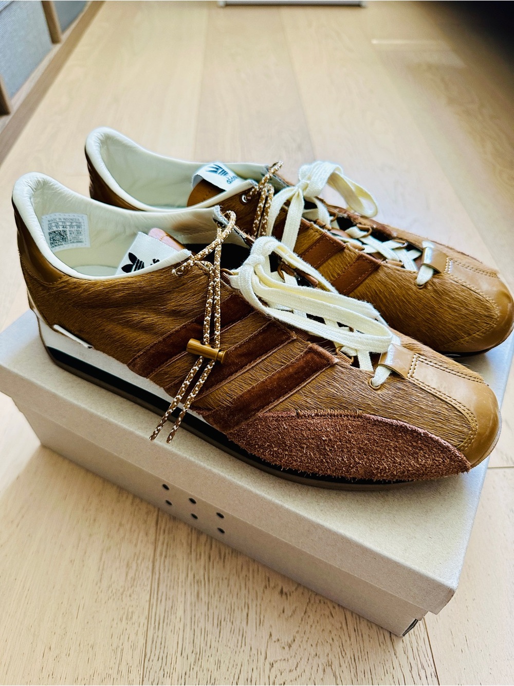 Adidas song for the mute country OG US11.5